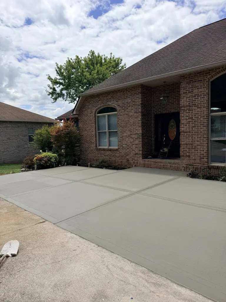 Concrete Driveways project by Sosa Concrete in Knoxville, Tennessee