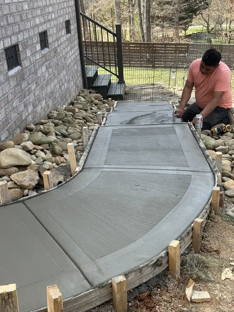 Sidewalks & Walkways project by Sosa Concrete in Knoxville, Tennessee